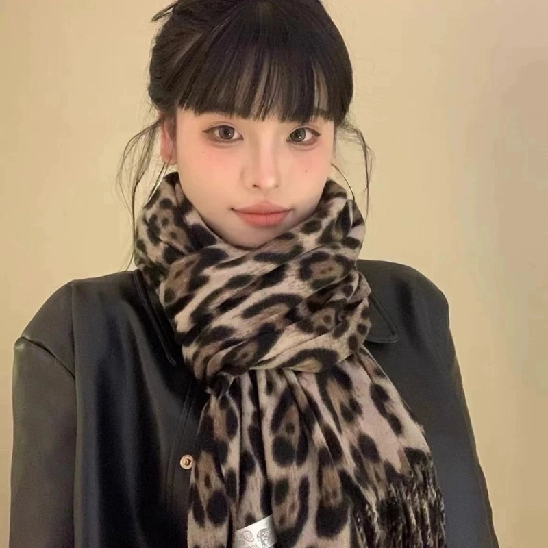 2025 New Retro Silk Leopard Pa - Vintage Fashion Ai review and price