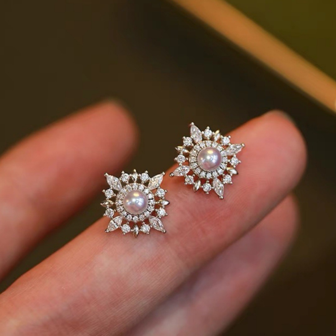 Elegant Vintage Sunflower Stud - Vintage Fashion Center review and price