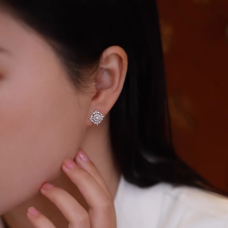 Elegant Vintage Sunflower Stud - Vintage Fashion Center review and price