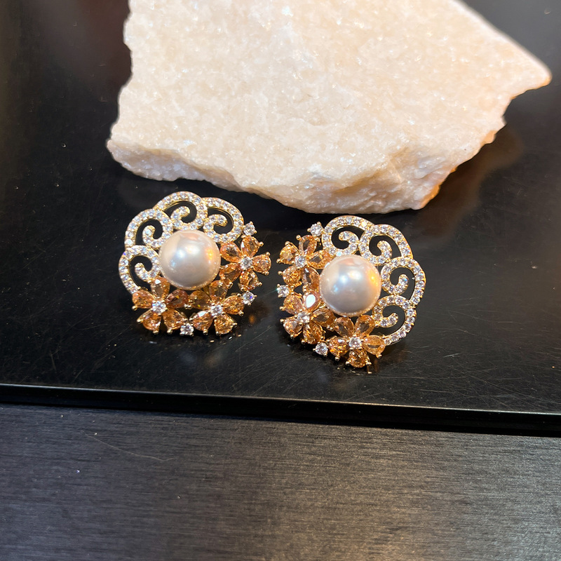 Vintage Hollow Flower Stud Ear - Vintage Fashion Center review and price