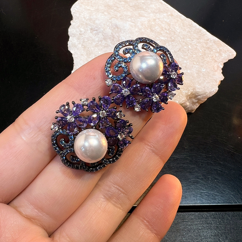 Vintage Hollow Flower Stud Ear - Vintage Fashion Center review and price
